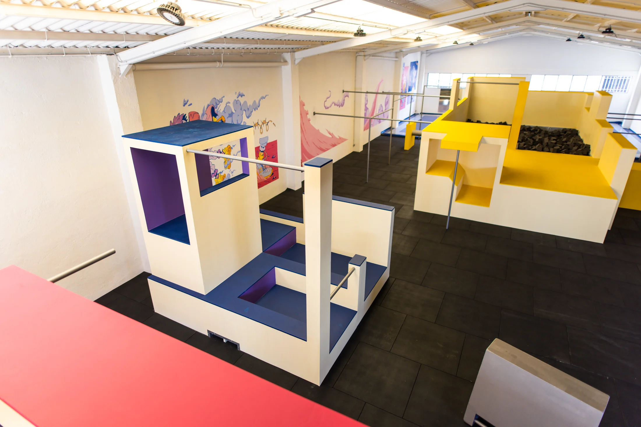 Vista arquitectónica del espacio de La Nave Parkour Academy